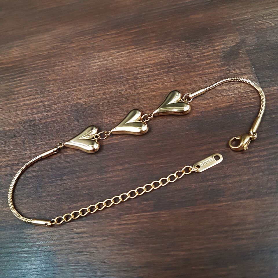 Altın Kaplama Kalpli Çelik Bileklik