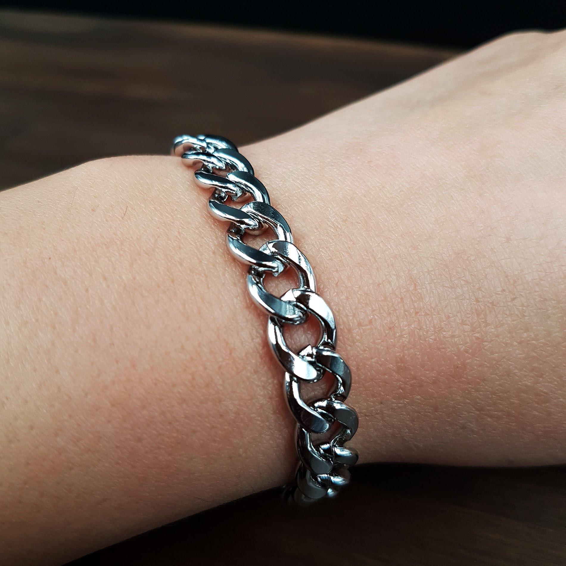 Kalın Zincir Gümüş Renk Kadın Çelik Bileklik