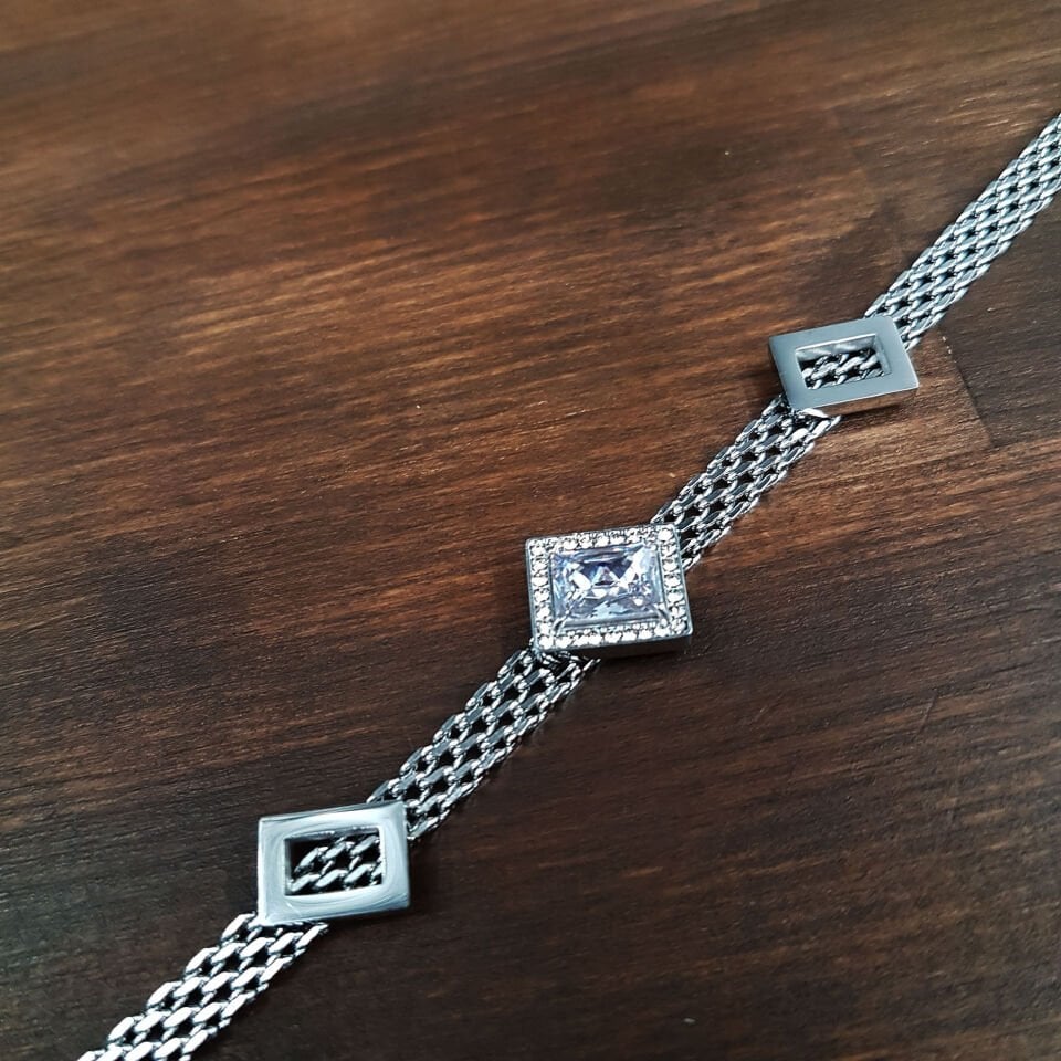 Dikdörtgen Zirkon Taşlı Kadın Çelik Bileklik