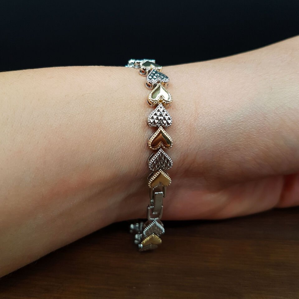 Kalp Tasarım Kadın Çelik Bileklik