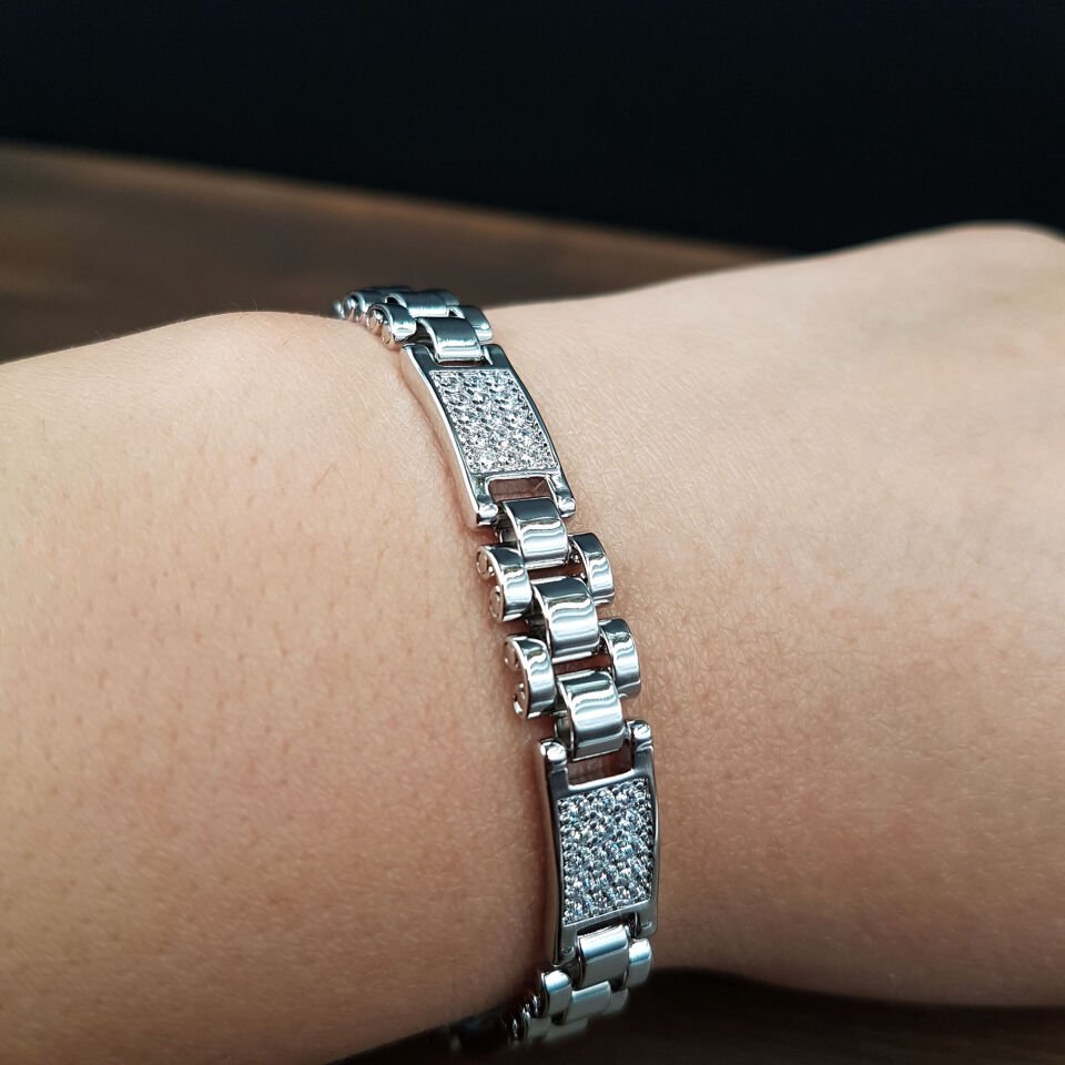 Zirkon Taşlı Kordon Tasarım Kadın Çelik Bileklik