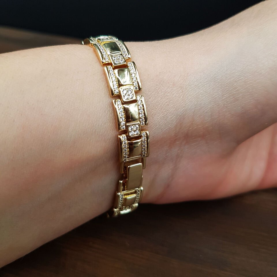 Altın Kaplama Taşlı Kadın Çelik Bileklik