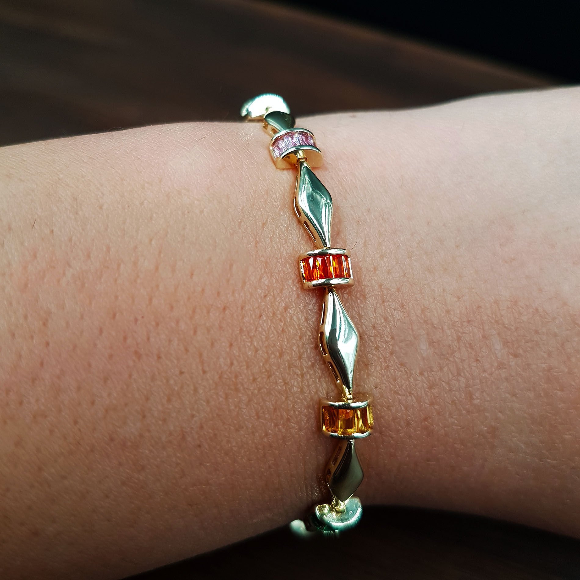 Renkli Taş Tasarım Gold Kadın Çelik Bileklik