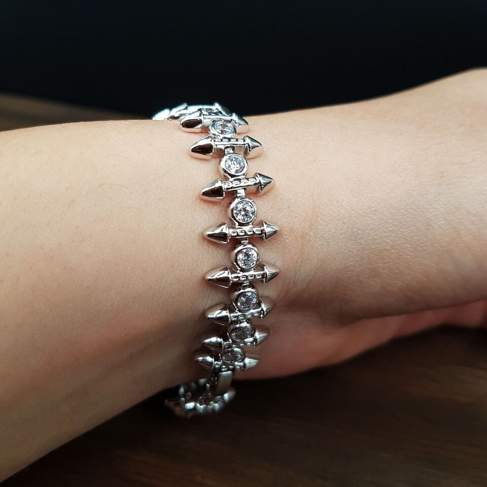 Çivili Zirkon Taş Model Kadın Çelik Bileklik