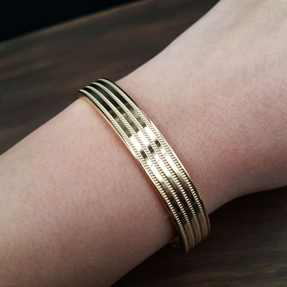 Gold Renk Nokta İşleme Kadın Çelik Kelepçe