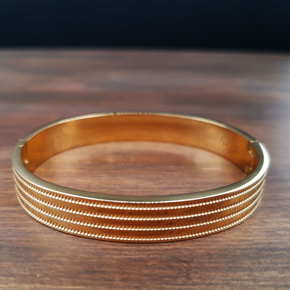 Gold Renk Nokta İşleme Kadın Çelik Kelepçe