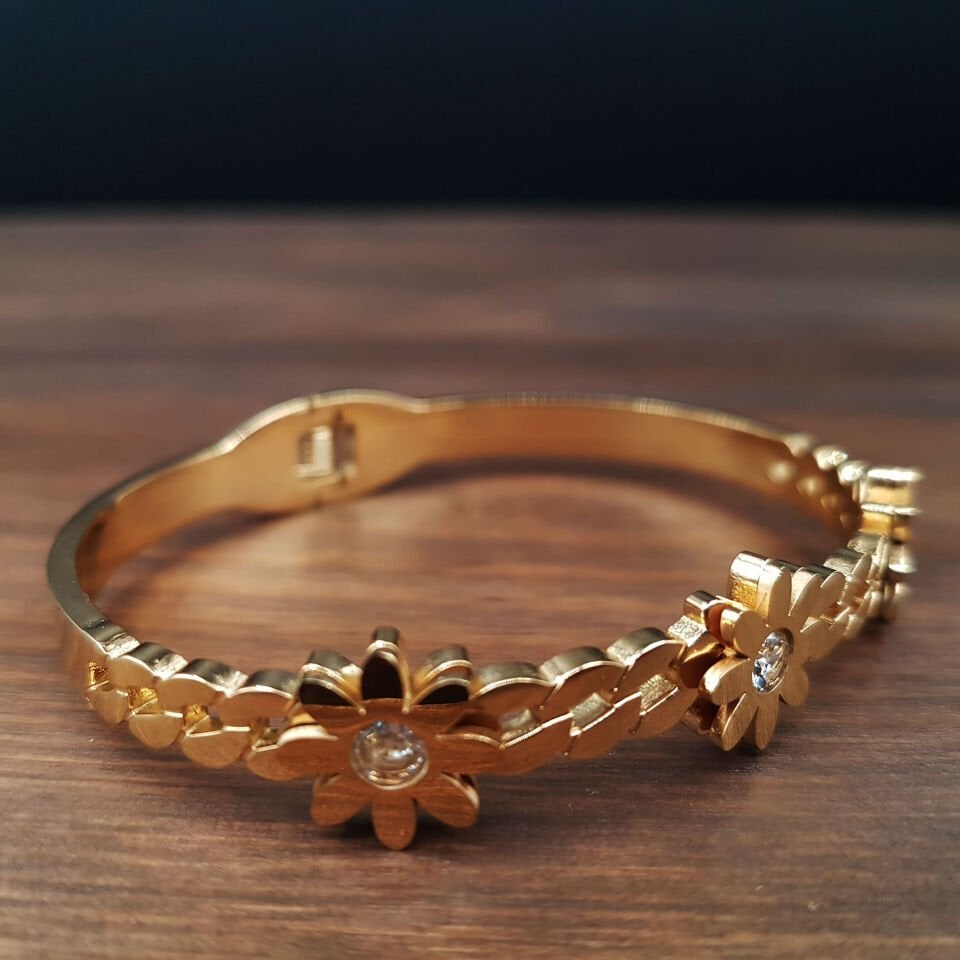 Gold Çiçek Tasarım Kadın Çelik Kelepçe