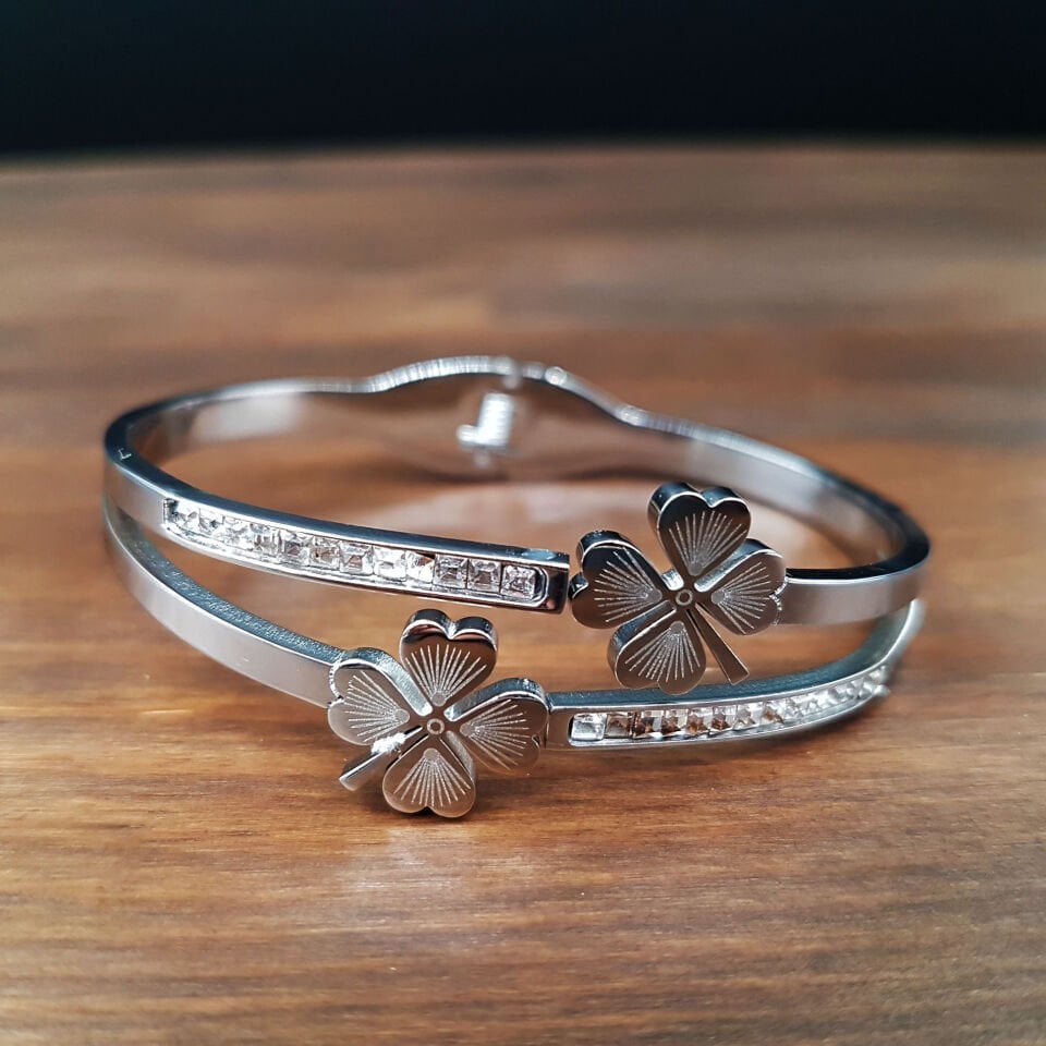 Taşlı Yonca Tasarım Kadın Çelik Kelepçe