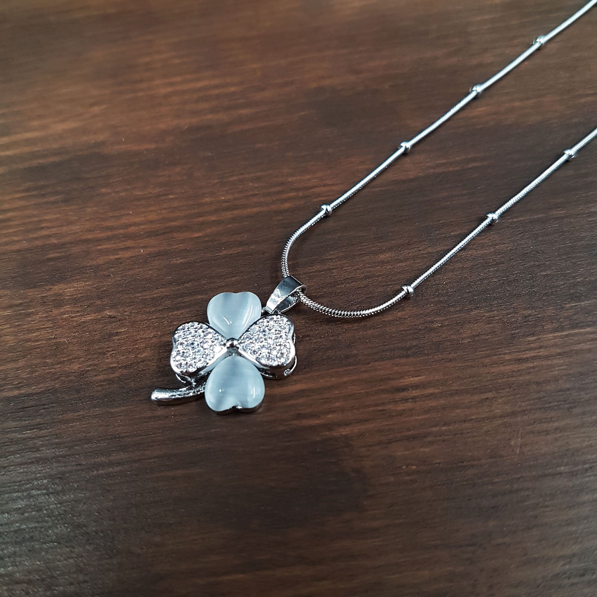 Zirkon Taşlı 4 Yapraklı Yonca Kadın Çelik Kolye