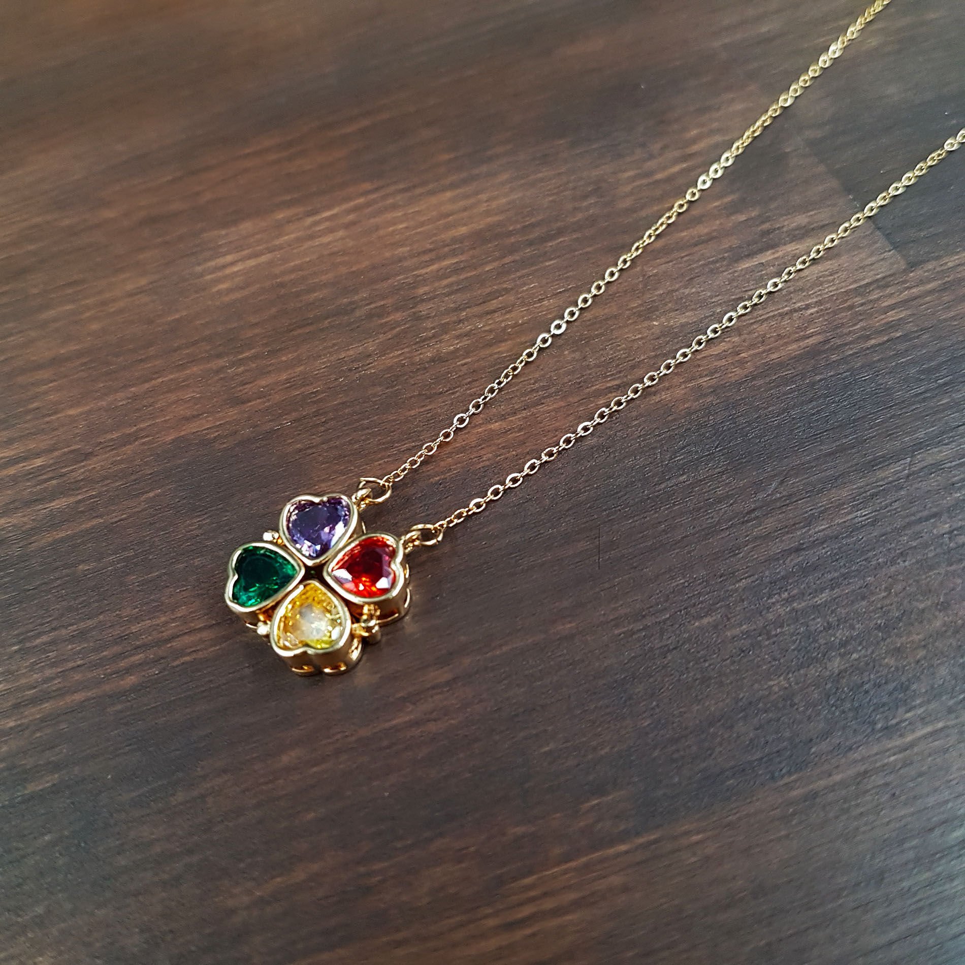 Gold Renkli Kalp Tasarım Kadın Çelik Kolye