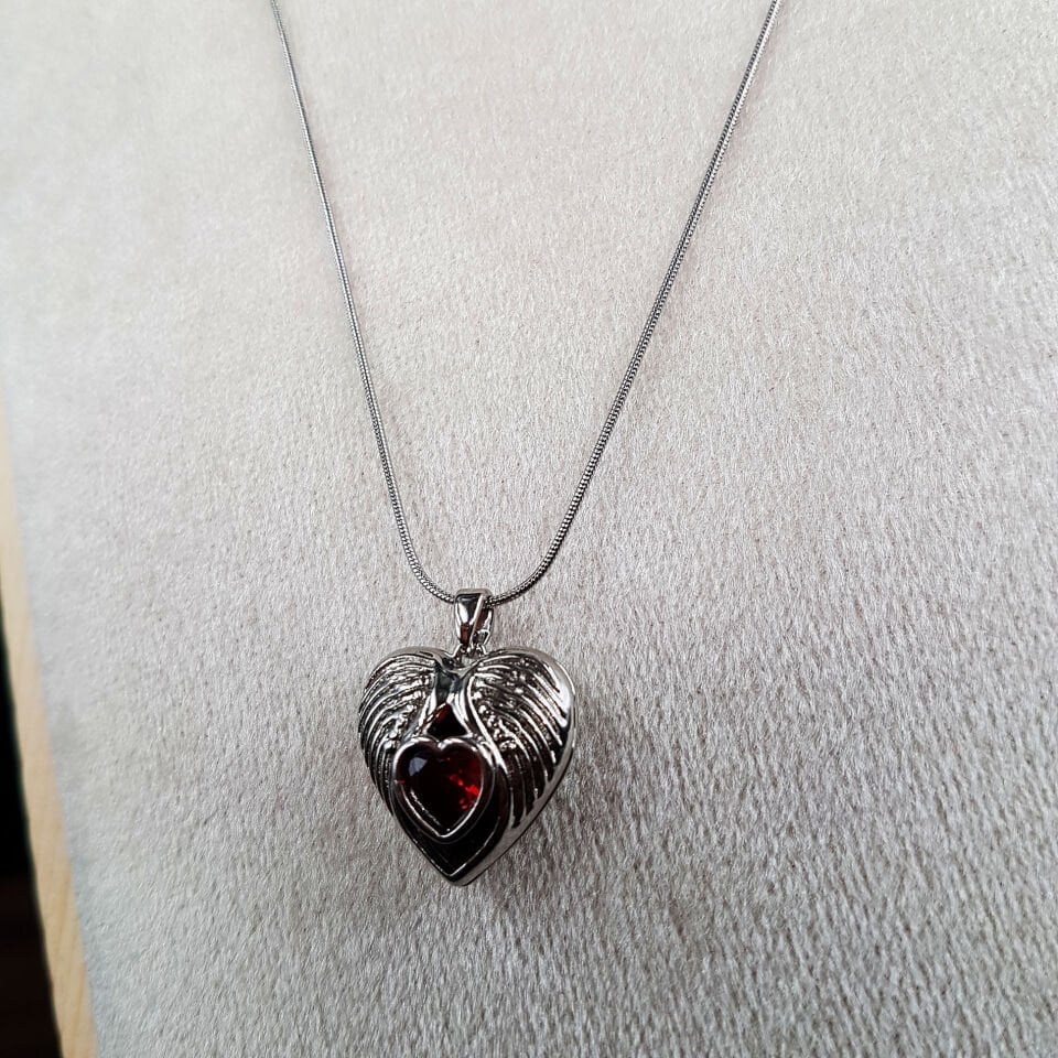 Kırmızı Taşlı Kalp Kadın Çelik Kolye