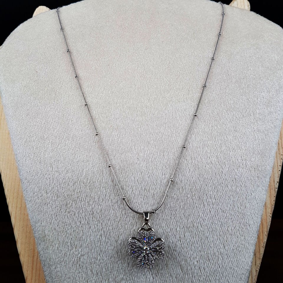 Dönen Çarklı Yonca Kadın Çelik Kolye