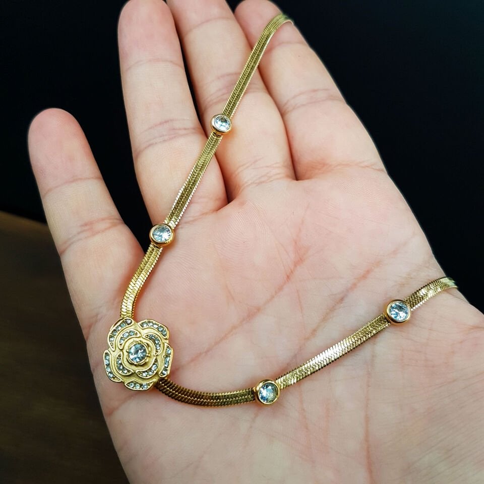 Balık Sırtı Gül Model Kadın Çelik Kolye