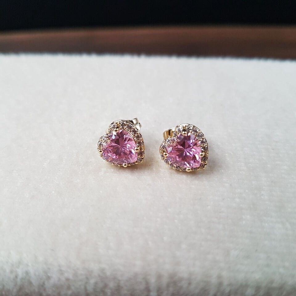 Pembe Zirkon Taşlı Kalp Çelik Küpe