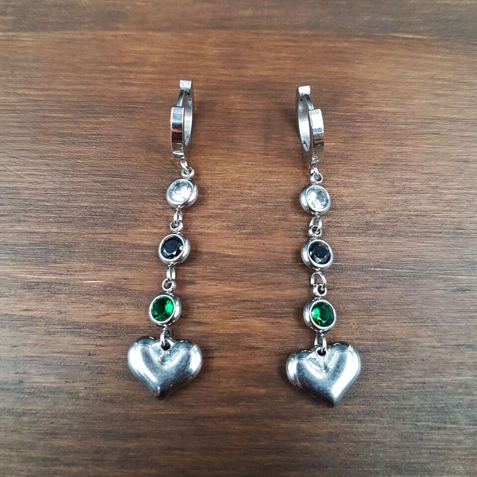 Gümüş Renk Kalp Sallantılı Kadın Çelik Küpe