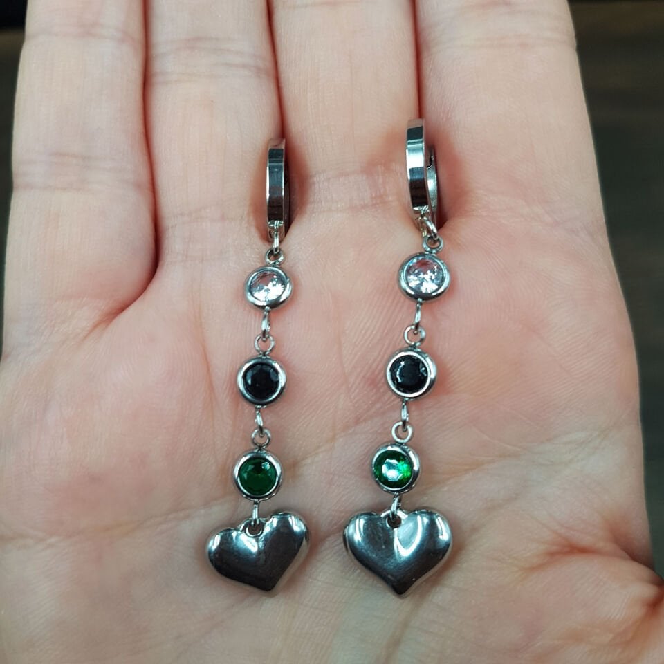 Gümüş Renk Kalp Sallantılı Kadın Çelik Küpe