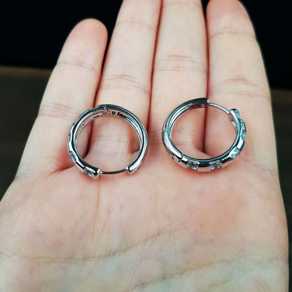 Zirkon Taşlı Kadın Çelik Küpe