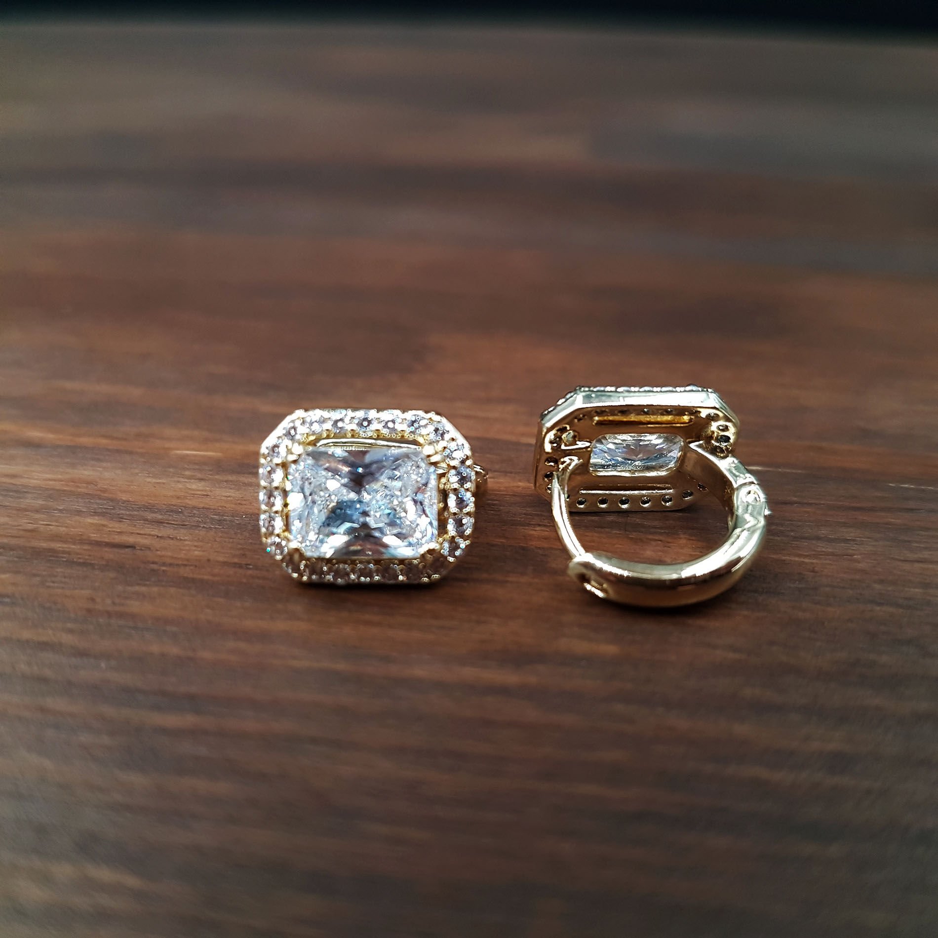 Baget Kesim Taşlı Kadın Çelik Küpe