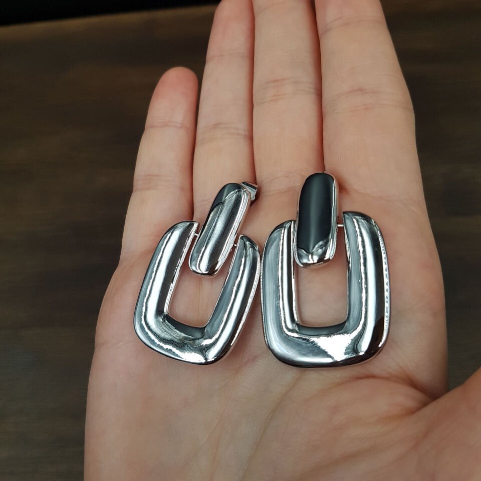 Gümüş Renk Kadın Çelik Küpe