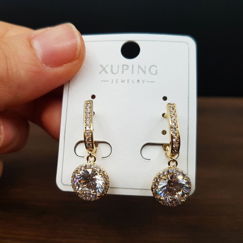 Yuvarlak Zirkon Taşlı Kadın Çelik Küpe