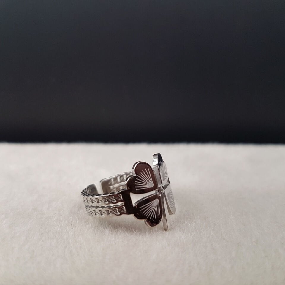 Gümüş Renk Yonca Kadın Çelik Yüzük